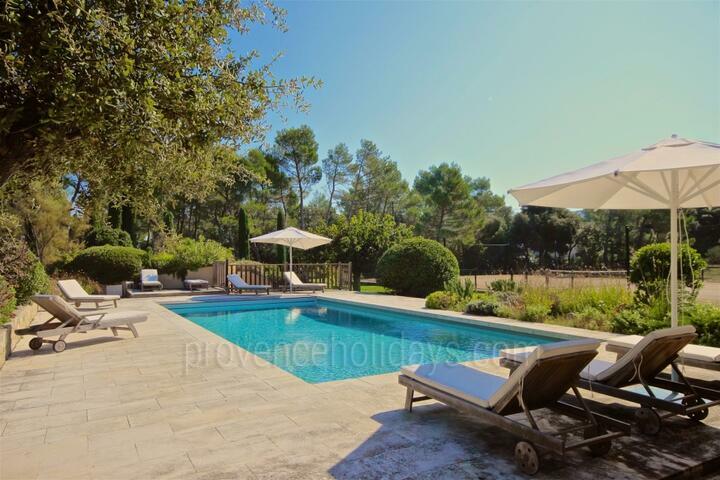 Stunning Farmhouse with Private Tennis Court in Eygalières 3 - Mas Tranquil: Villa: Pool