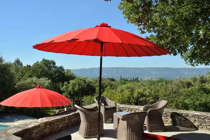 Stunning Holiday Home with Breathtaking views of the Luberon 2 - Maison Gordes: Villa: Exterior