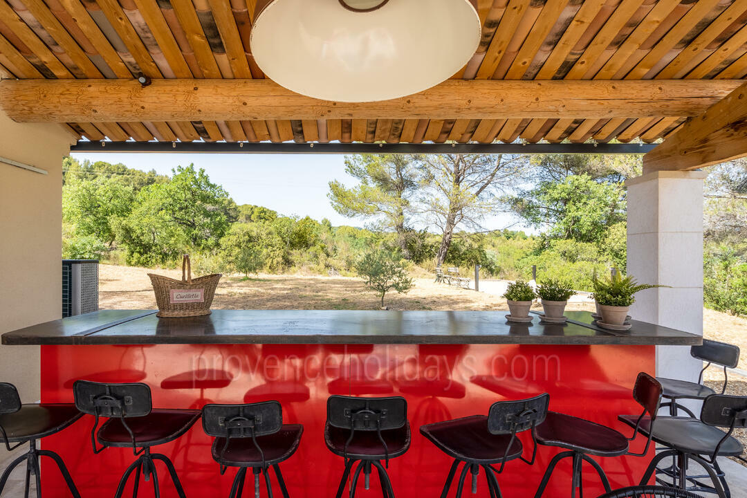 Charming Holiday Rental with Heated Pool in the Luberon Maison Poulinas: Villa - 6