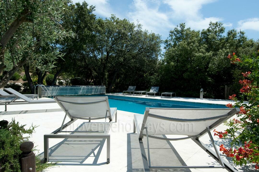 Maison de vacances, avec climatisation et piscine chauffée à Lagnes. 7 - Maison Lagnes: Villa: Pool