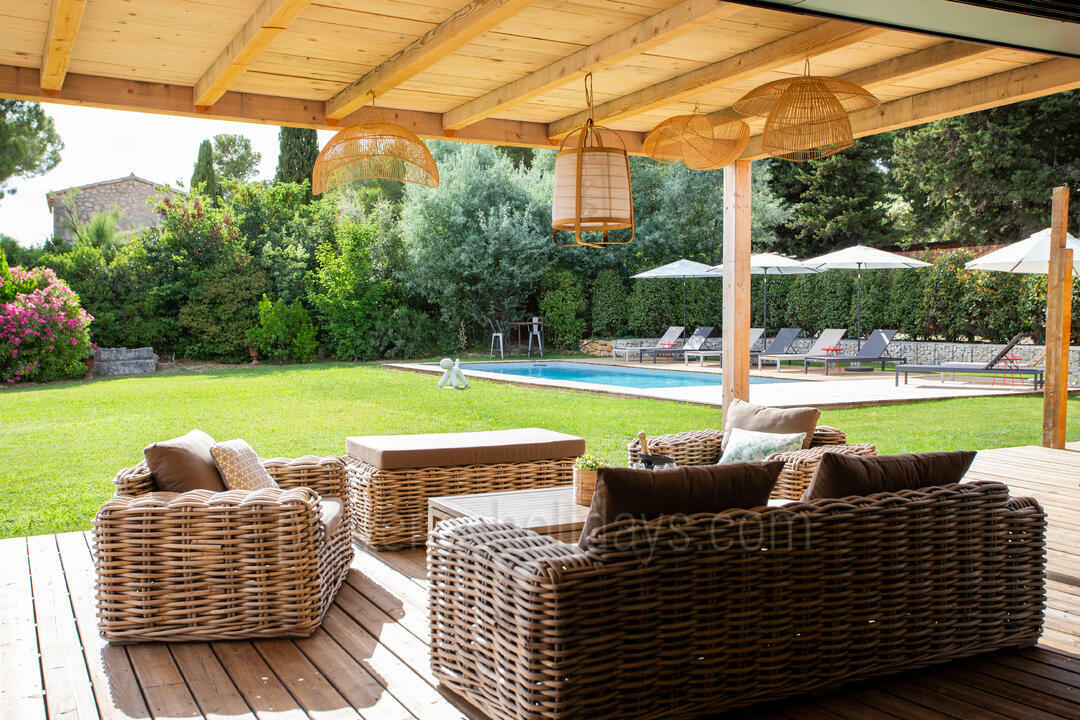 Mooi landgoed met privézwembad in Paradou 5 - Villa Paradou: Villa: Exterior