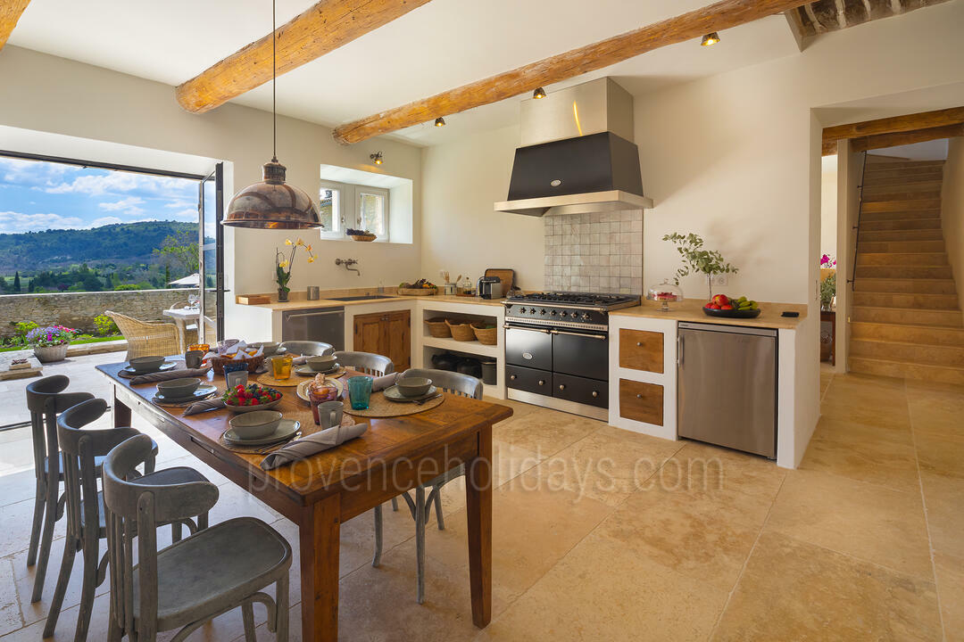 Recently Restored Farmhouse with Heated Pool in the Luberon Mas Vaudois: Interior - 7