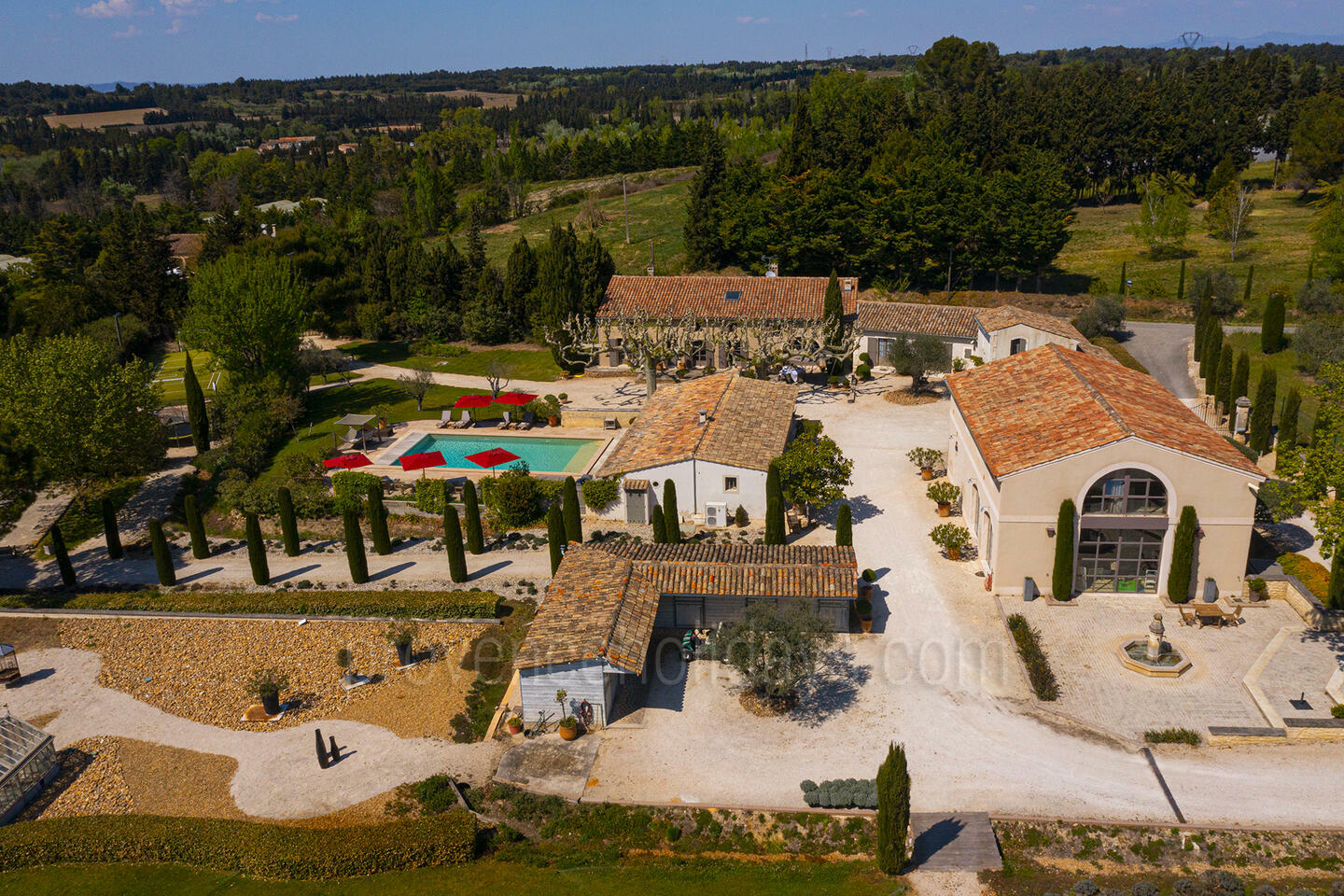 Magnificent Property with Heated Pool and Guest Houses Le Domaine des Alpilles: Villa - 11