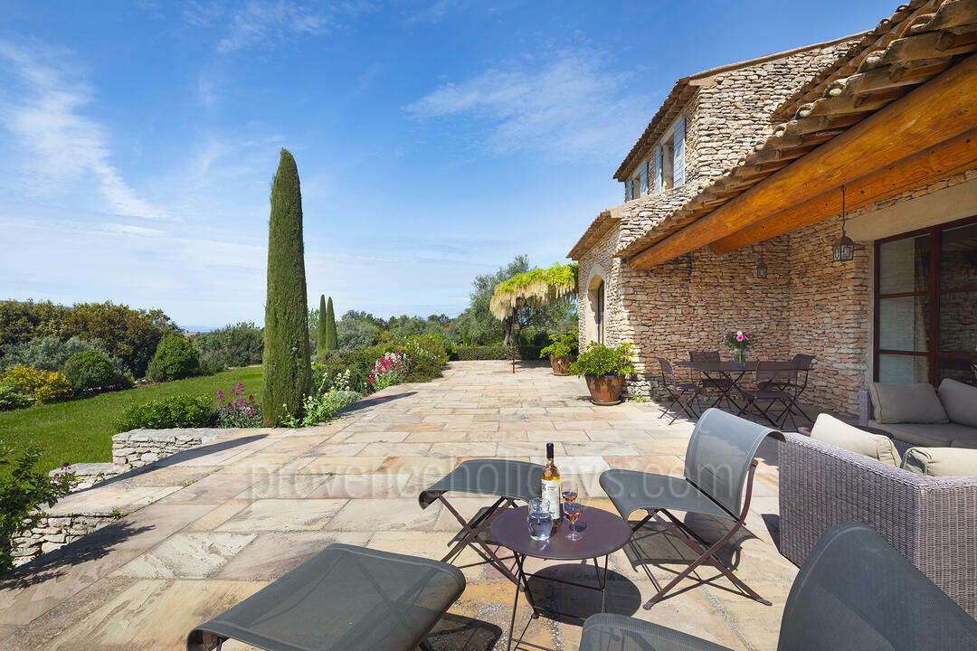 Authentic Holiday Rental with Heated Pool 5 - Villa des Glycines: Villa: Exterior