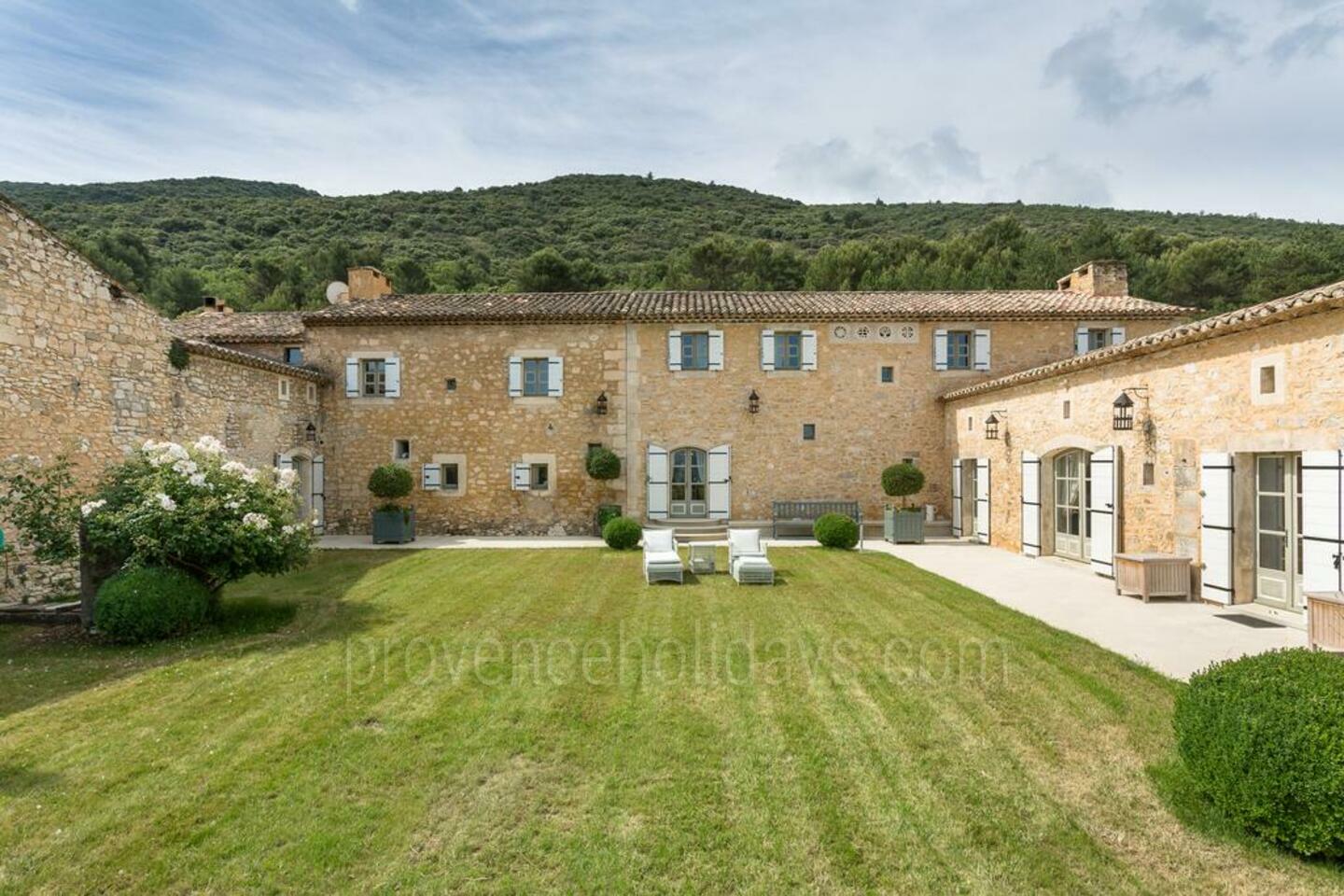Outstanding Property with Wonderful Views of the Luberon - 12