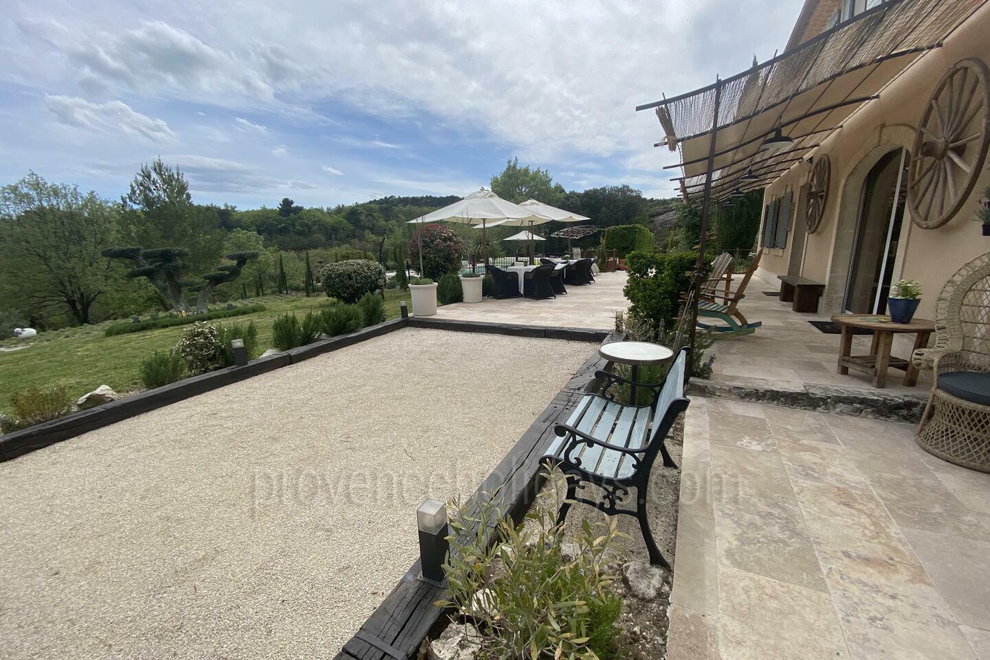 10 - Recently restored bastide with heated swimming pool: Villa: Exterior