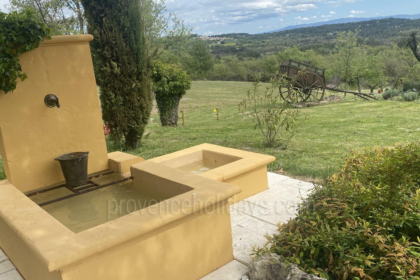 11 - Recently restored bastide with heated swimming pool: Villa: Exterior