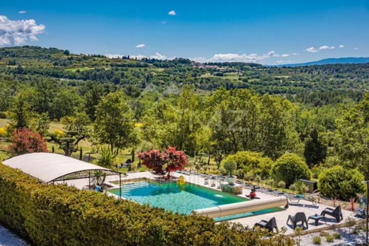 Onlangs gerestaureerd landhuis met verwarmd zwembad 3 - Bastide des Chênes: Villa: Exterior