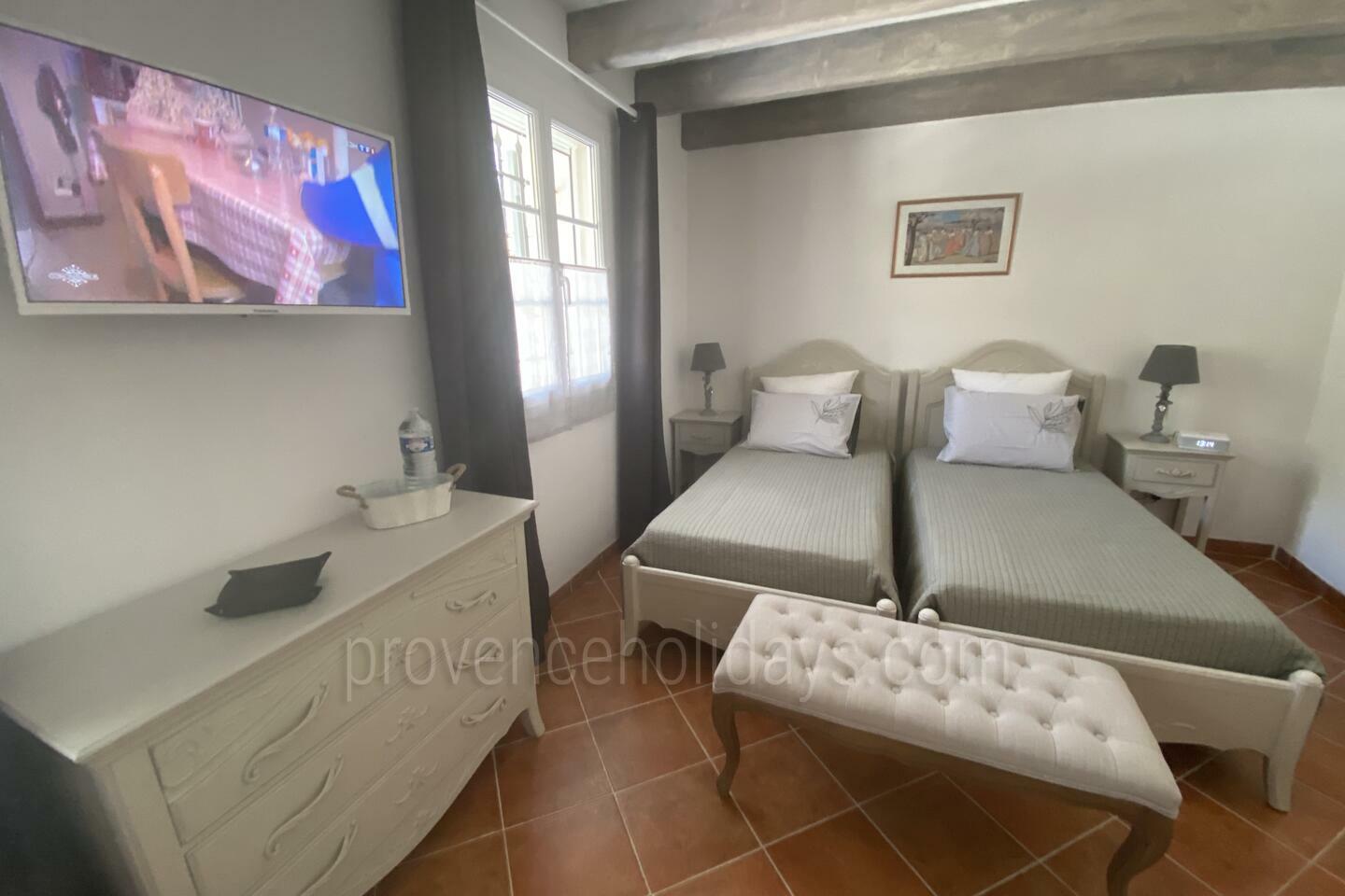 42 - Bastide des Chênes: Villa: Bedroom