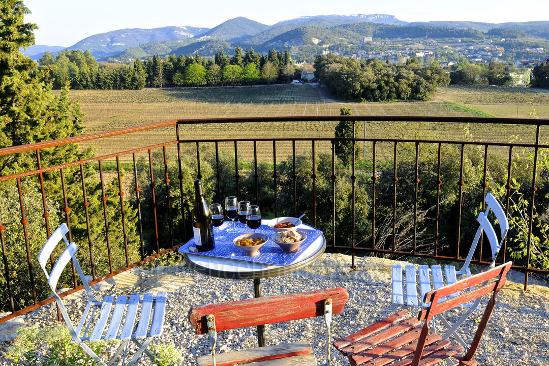 Authentieke Provençaalse Vakantiewoning met Gastenverblijf 5 - Mas des Anges: Villa: Exterior