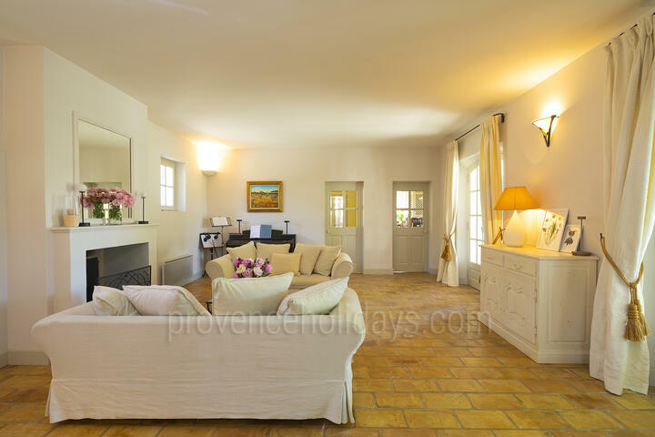 Magnifique mas avec piscine chauffée dans les Alpilles 3 - Le Mas de Provence: Villa: Interior