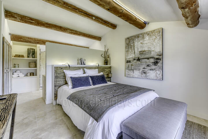 Luxury Holiday Rental with Heated Pool in the Luberon La Villa Ensoleillée: Bedroom - 3