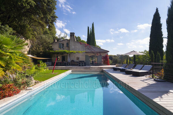 Beautiful property just a 10-minute walk to a Luberon's Village