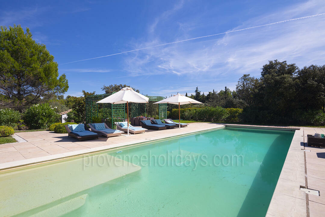 Villa contemporaine avec piscine chauffée et climatisation 5 - La Villa des Oliviers: Villa: Pool