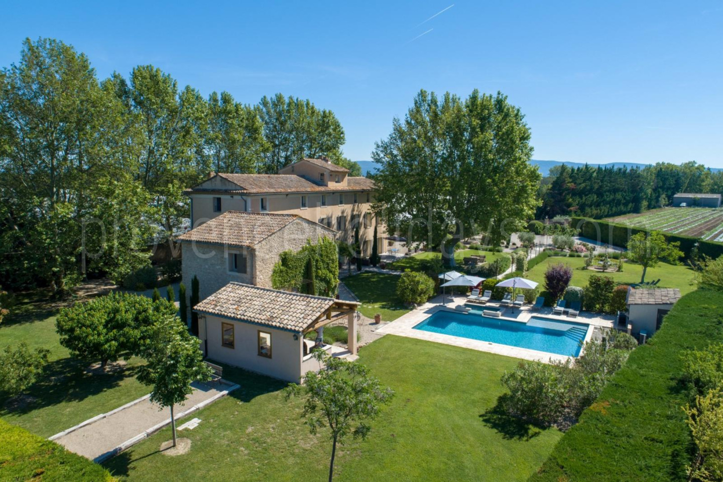 Charming Provencal Bastide with Jacuzzi in the Luberon Bastide du Vieux Platane: Exterior - 1