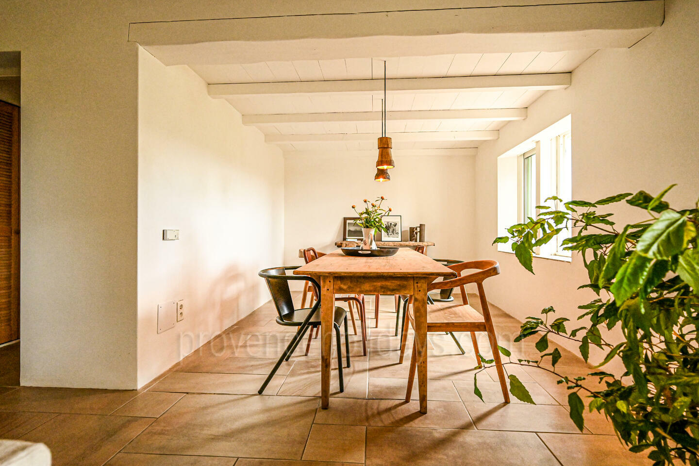 20 - Une Maison en Provence: Villa: Interior