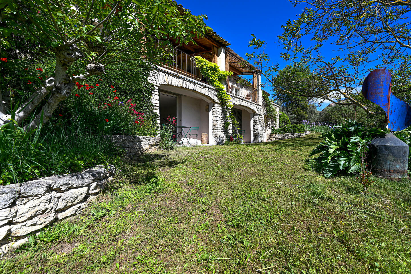 8 - Une Maison en Provence: Villa: Exterior