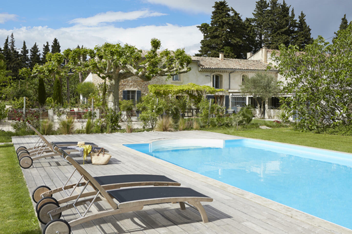 Location de vacances acceptant les animaux avec pool house -1 - Maison Sarrians: Villa: Pool