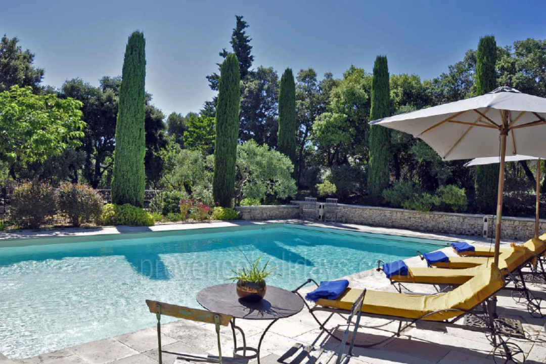 Beautiful Farmhouse with Heated Pool in Eygalières Mas des Papillons: Swimming Pool - 5