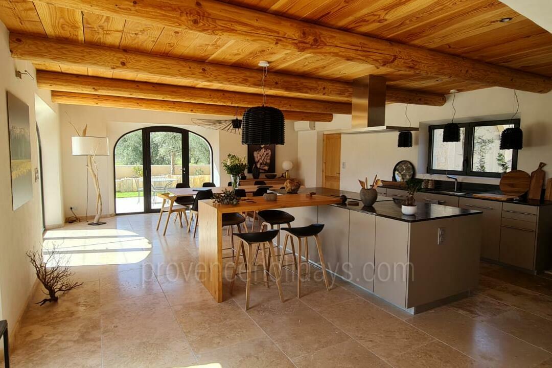 Beautiful Farmhouse with Heated Pool in Maussane-les-Alpilles Mas des Thyms: Villa - 7