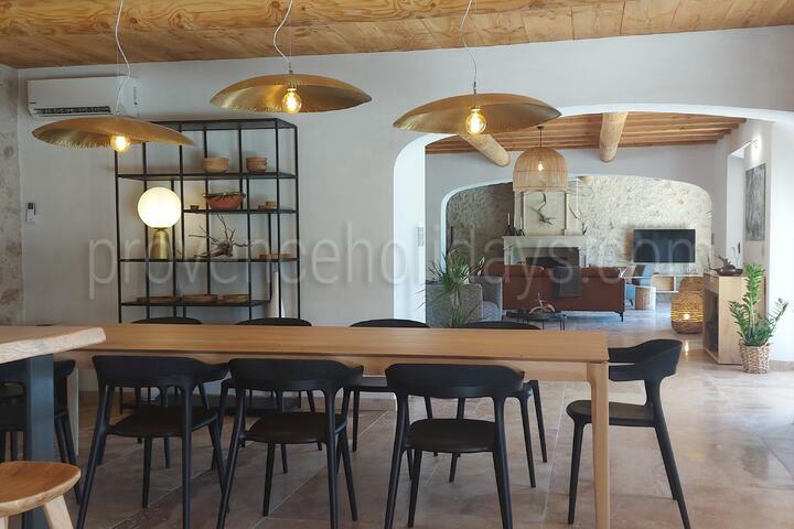 Fabulous Holiday Rental with Guest House in Maussane-les-Alpilles Mas des Cerisiers: Villa - 3