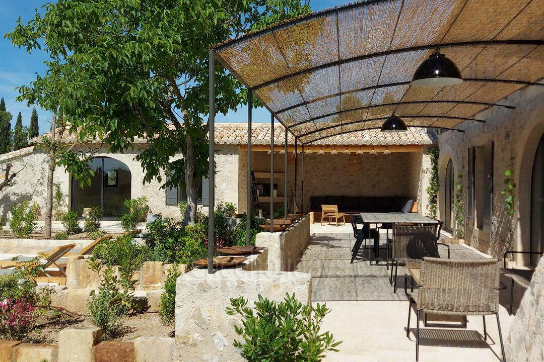Fabulous Holiday Rental with Guest House in Maussane-les-Alpilles Mas des Cerisiers: Villa - 4