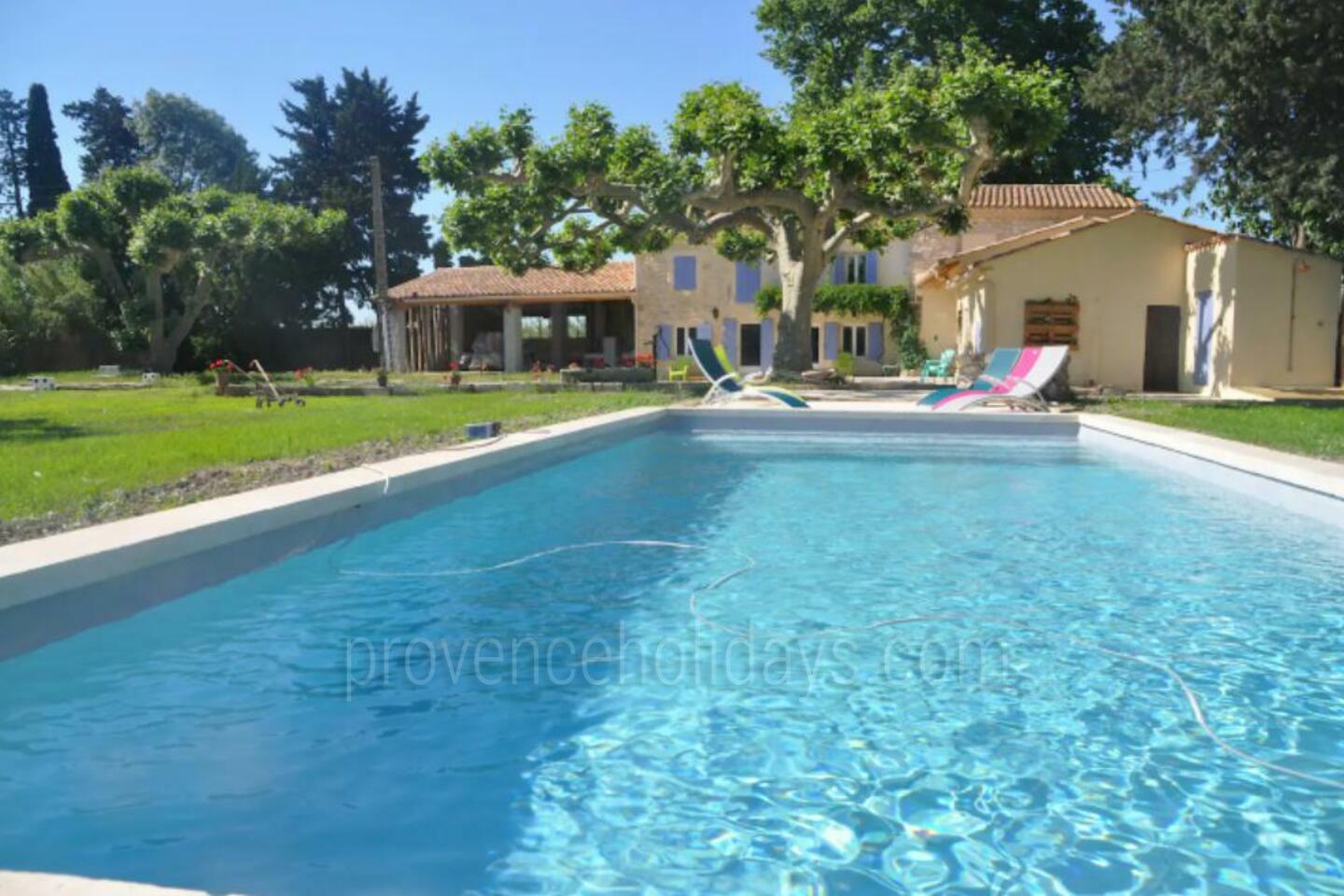 Beautiful Farmhouse near Saint-Rémy-de-Provence -1 - La Manade: Villa: Pool