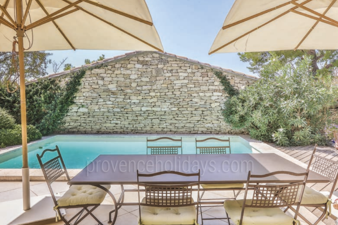 Location de vacances de luxe avec piscine chauffée à Gordes 5 - Mas du Petit Luberon: Villa: Exterior