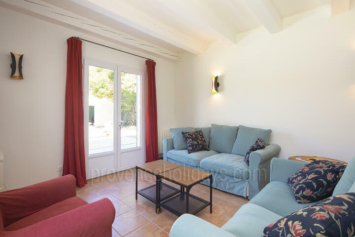 43 - La Maison de Village: Villa: Interior - Guest House living room 
