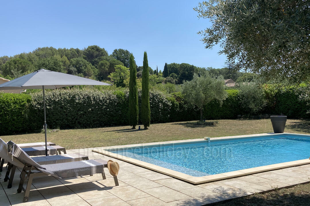 Charming Holiday Rental with Air Conditioning in Oppède 4 - Villa Bécune: Villa: Pool