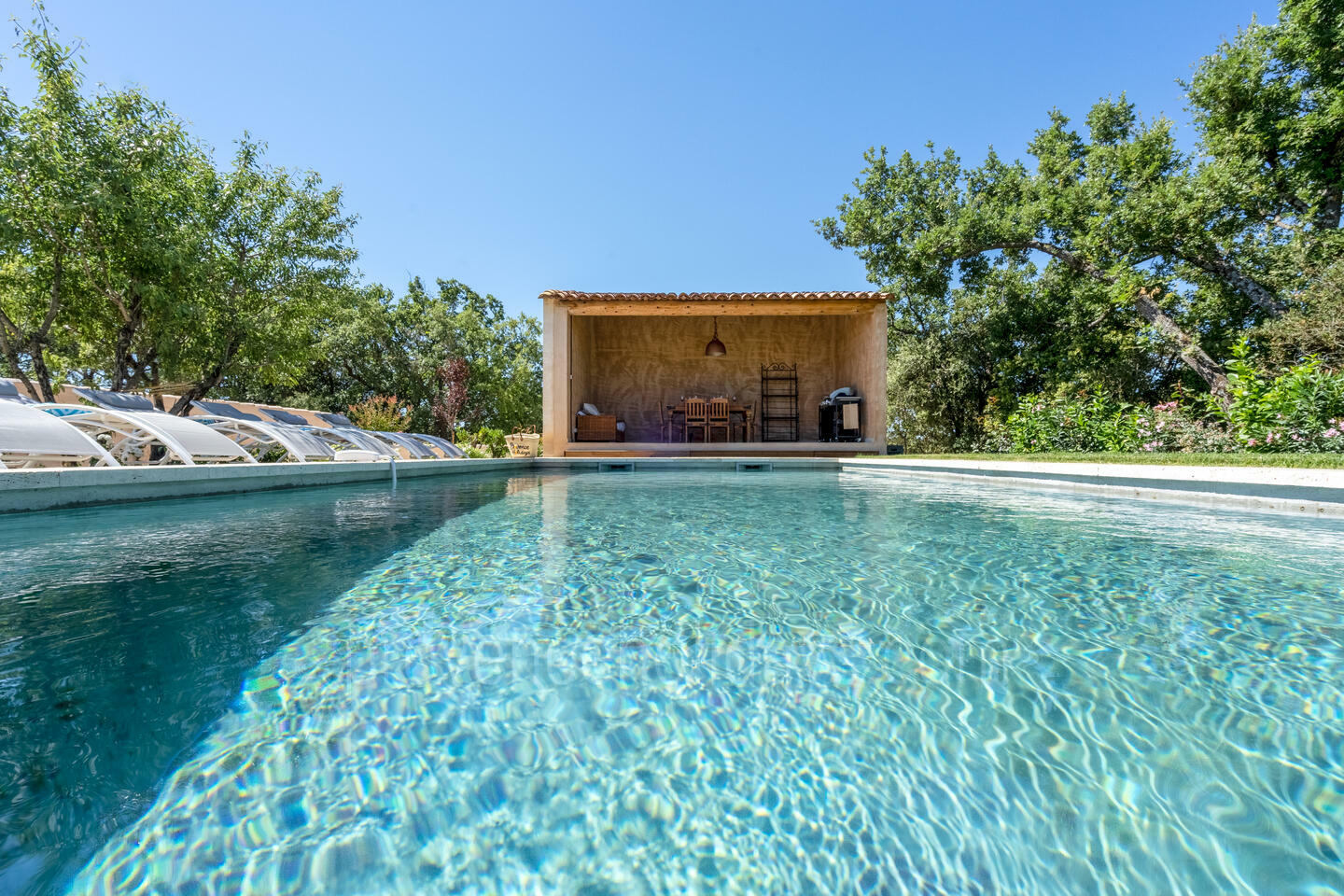 Location de vacances acceptant les animaux avec piscine chauffée près de Murs 1 - Mas Bérigoule: Villa: Pool
