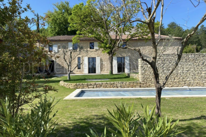 Charming Holiday Rental with Heated Pool near Oppède