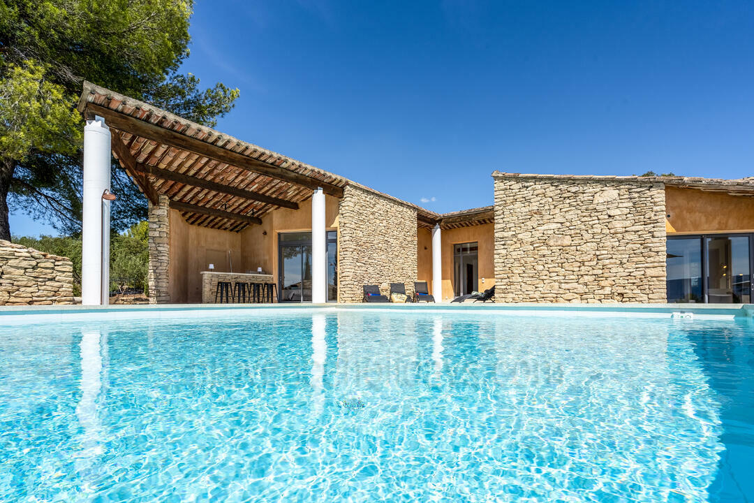 Pet-Friendly Holiday Rental with Heated Pool near Gordes 5 - Villa Luna: Villa: Pool
