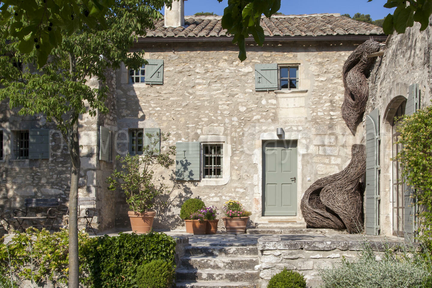 Charming Farmhouse with Fitness Suite in Saint-Rémy-de-Provence 1 - Mas du Pianiste: Villa: Exterior