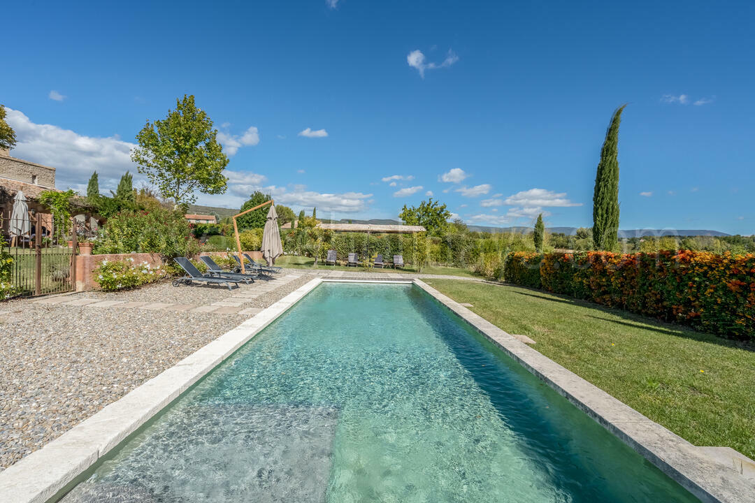 Location de vacances de charme avec piscine chauffée près de Roussillon 4 - Mas des Barbiers: Villa: Pool