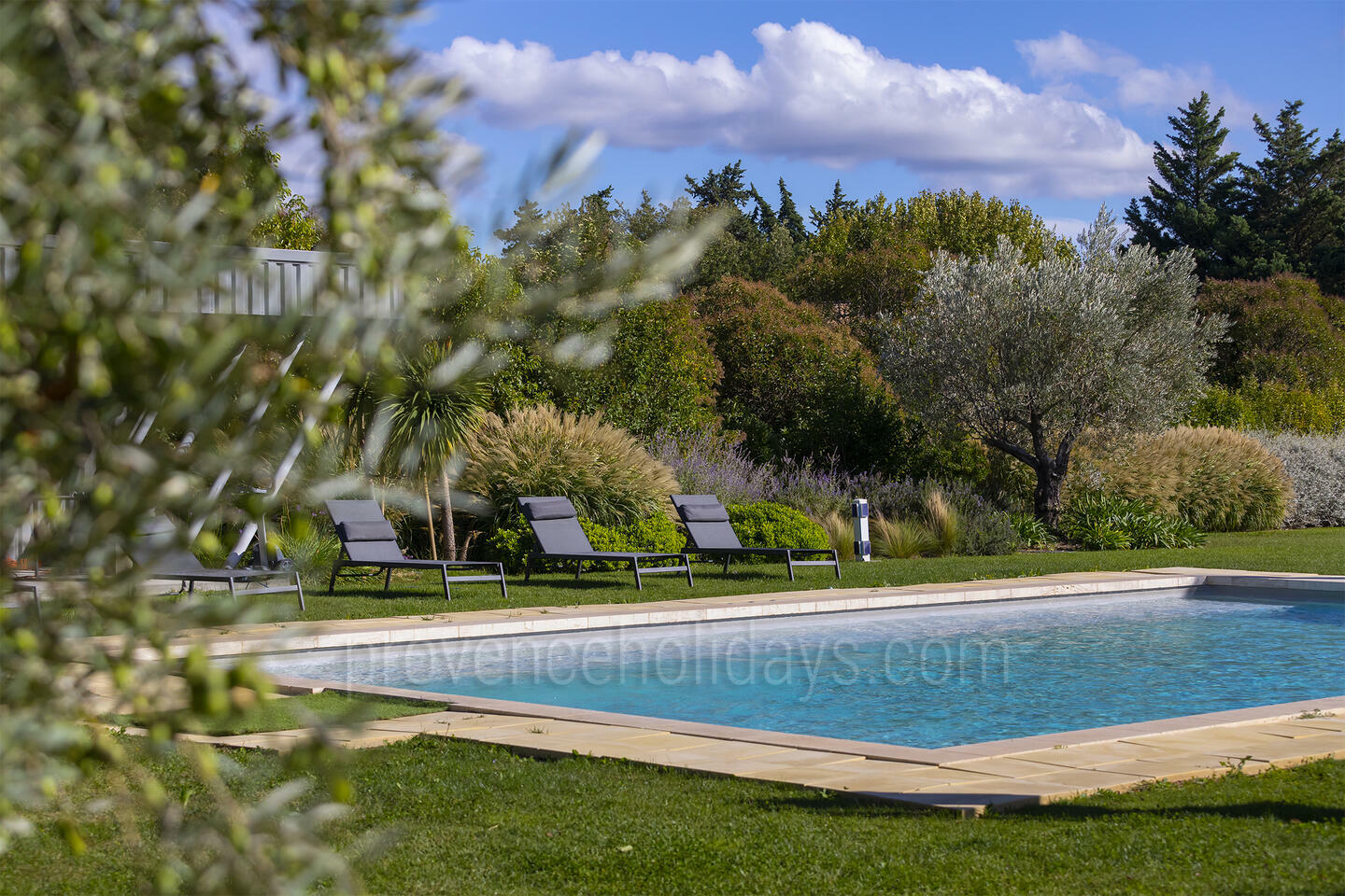 Location de vacances moderne avec climatisation dans le Luberon 1 - Villa de Luberon: Villa: Pool