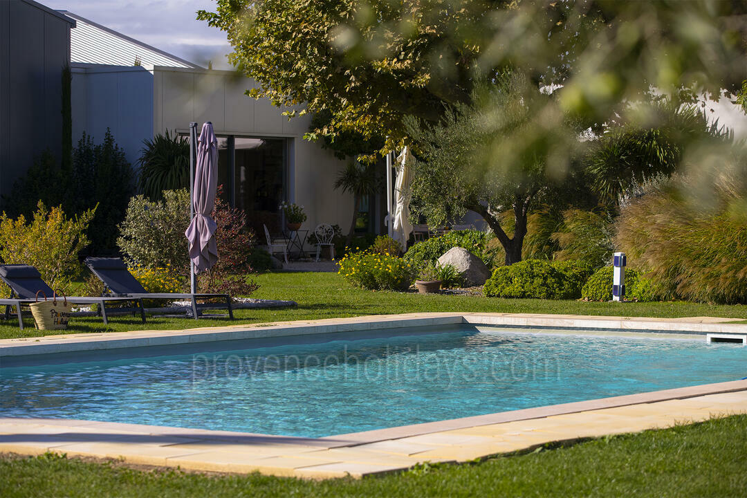 Location de vacances moderne avec climatisation dans le Luberon 7 - Villa de Luberon: Villa: Pool