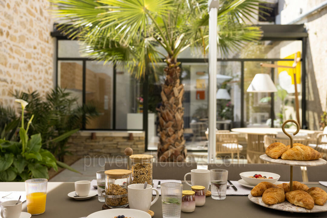 Luxurious Property in Paradou with Concierge and a Heated Pool 4 - Le Joyau de Paradou: Villa: Interior