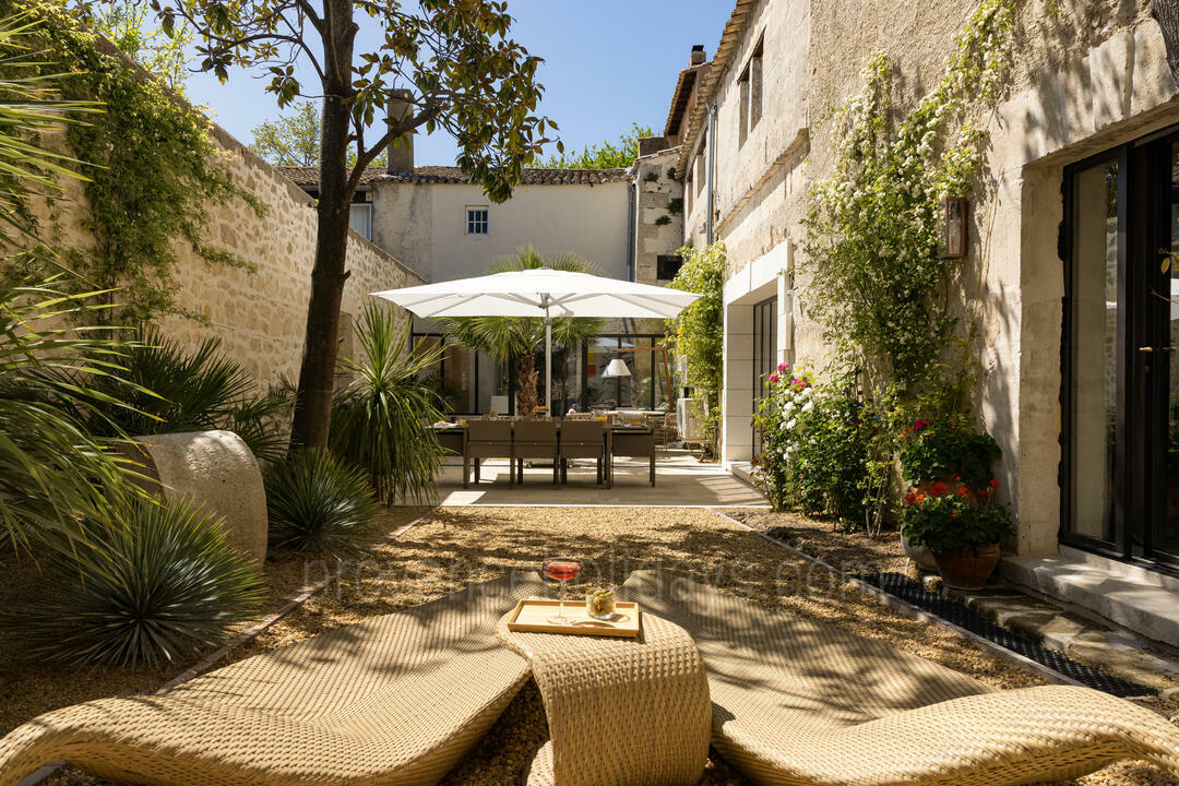 Luxurious Property in Paradou with Concierge and a Heated Pool 5 - Le Joyau de Paradou: Villa: Exterior