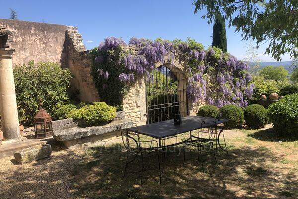 Charming Holiday Rental with Private Pool in Gordes