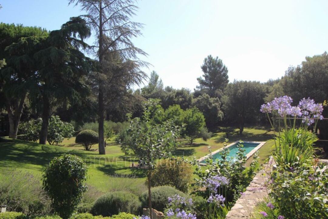 Mas de charme avec piscine chauffée à Eygalières 7 - Mas Harmonie: Villa: Exterior