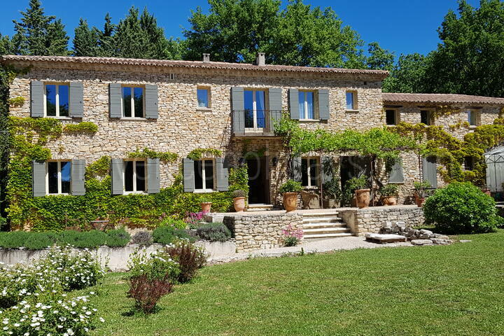 Beautiful stone house in Gordes with 6 En-Suite Bedrooms Villa Orangerie: Exterior - 3