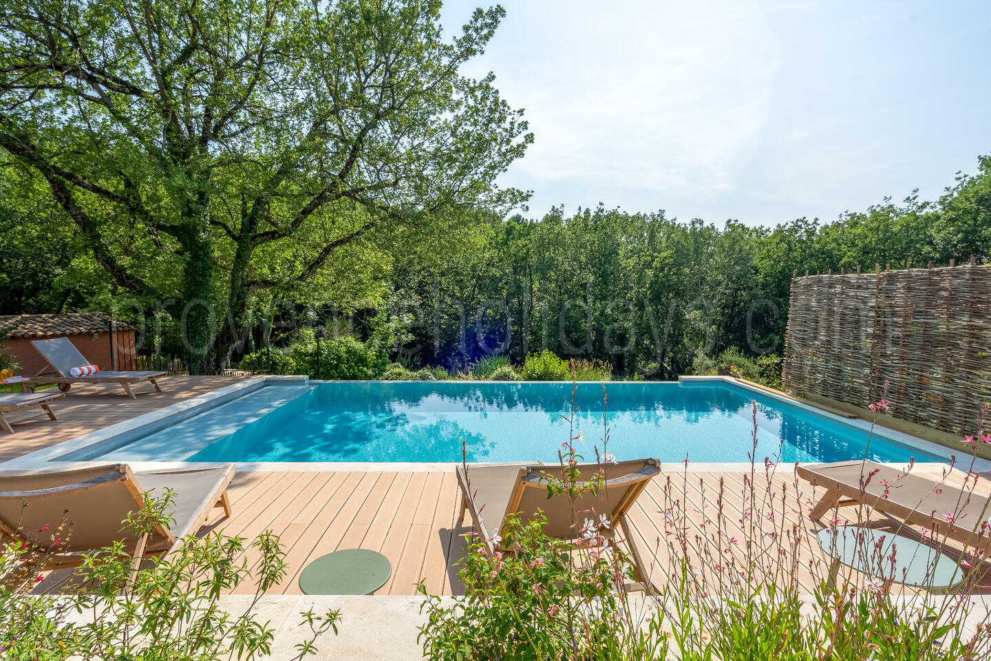 Unieke woning voor 8 gasten op het platteland van de Luberon 1 - Les Maisons de Saignon: Villa: Pool