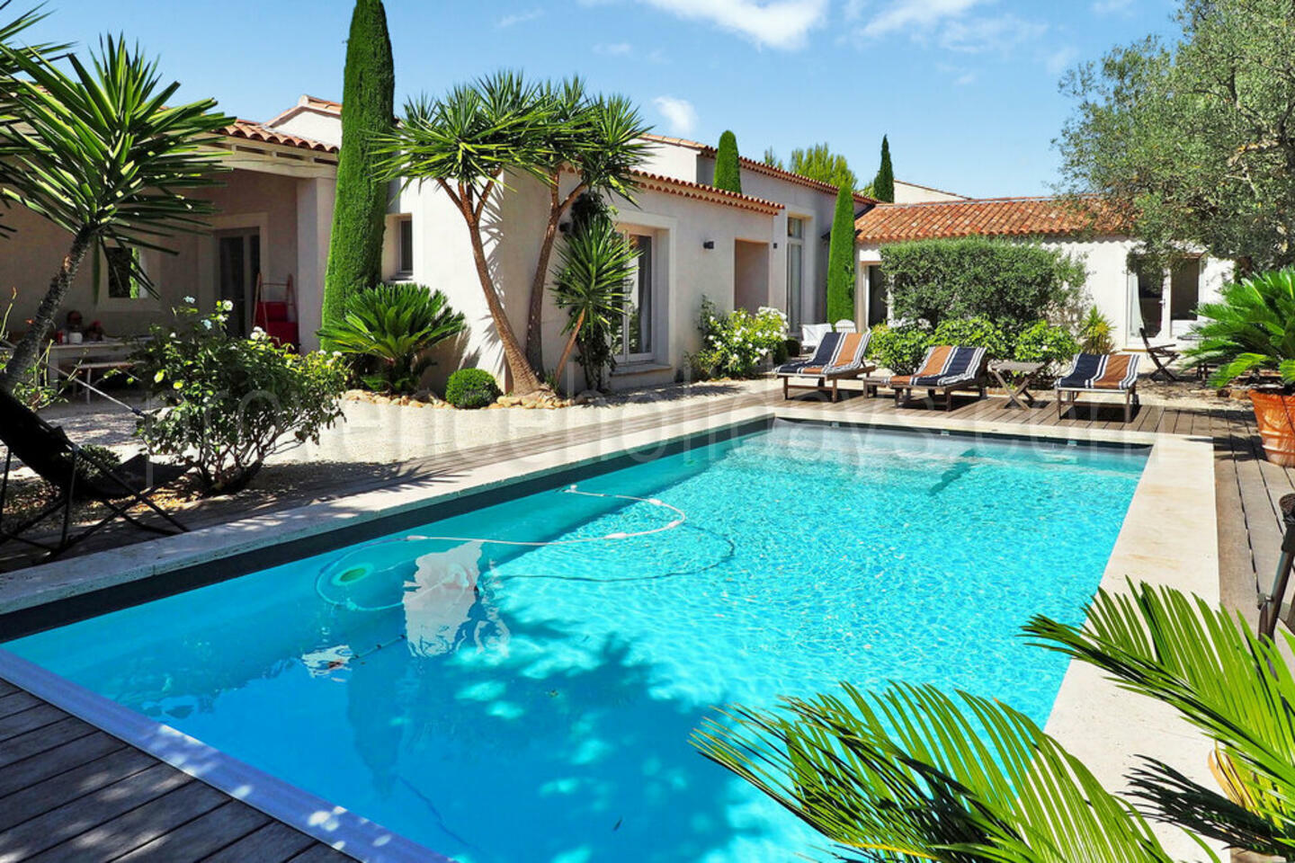 Charmant huis in het Provençaalse dorpje Paradou 1 - Maison Aubert: Villa: Pool