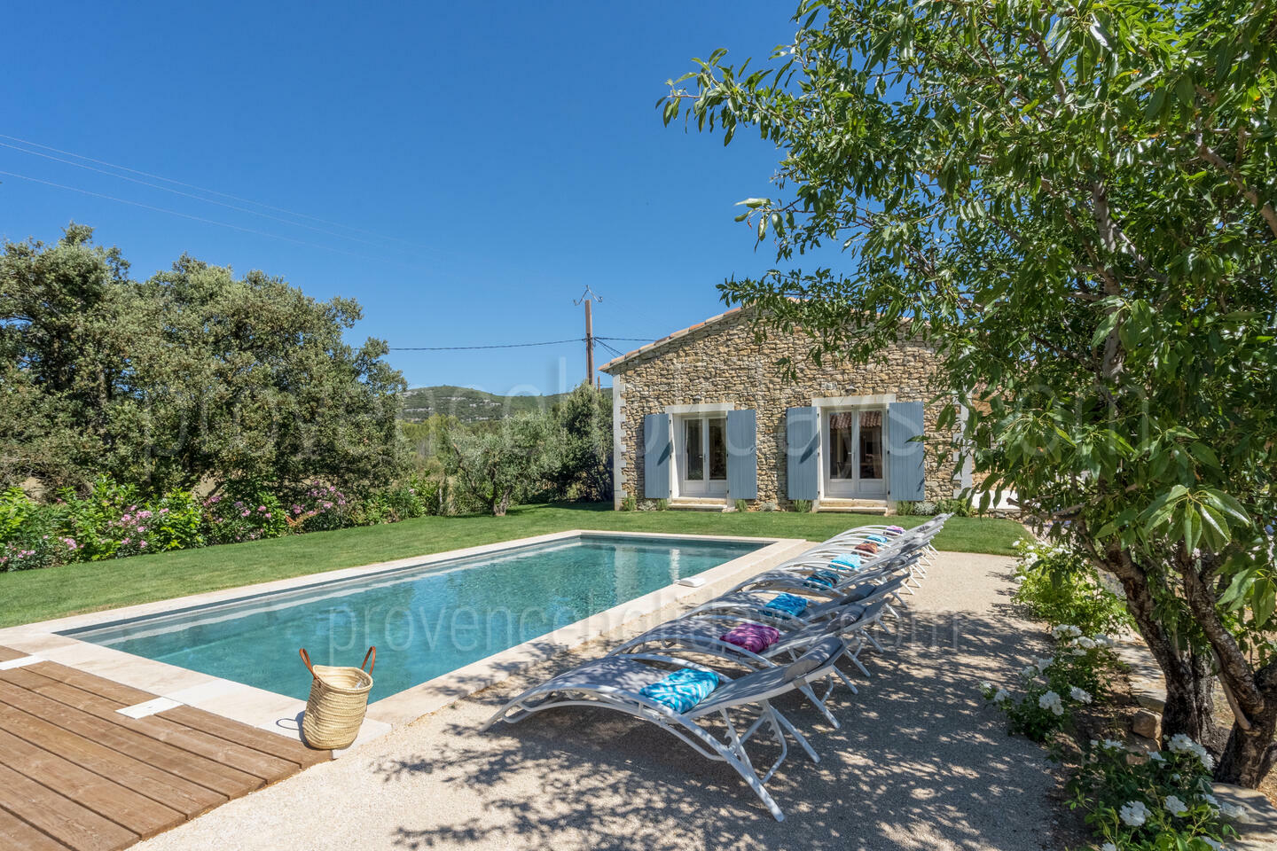 Stone villa,  newly constructed with a swimming pool located just outside the charming village of Murs Stone villa,  newly constructed with a swimming pool located just outside the charming village of Murs - -2