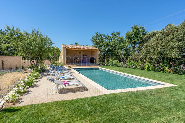 Stone villa,  newly constructed with a swimming pool located just outside the charming village of Murs Stone villa,  newly constructed with a swimming pool located just outside the charming village of Murs - -1