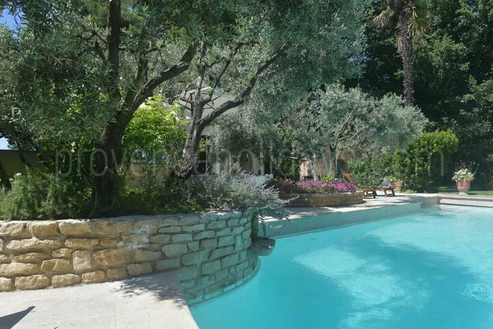 Magnificent villa with swimming pool near the centre of the village of Robion Magnificent villa with swimming pool near the centre of the village of Robion - 0