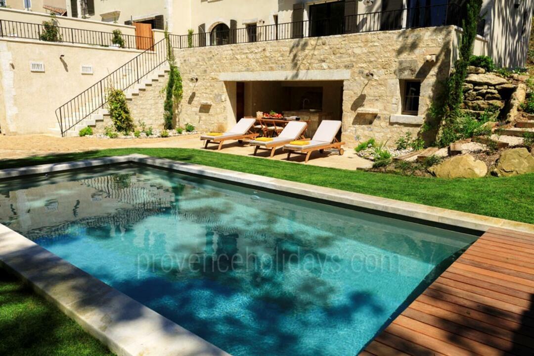 Prachtig landhuis met verwarmd zwembad in Saint-Rémy 16 - Chez Sako: Villa: Pool