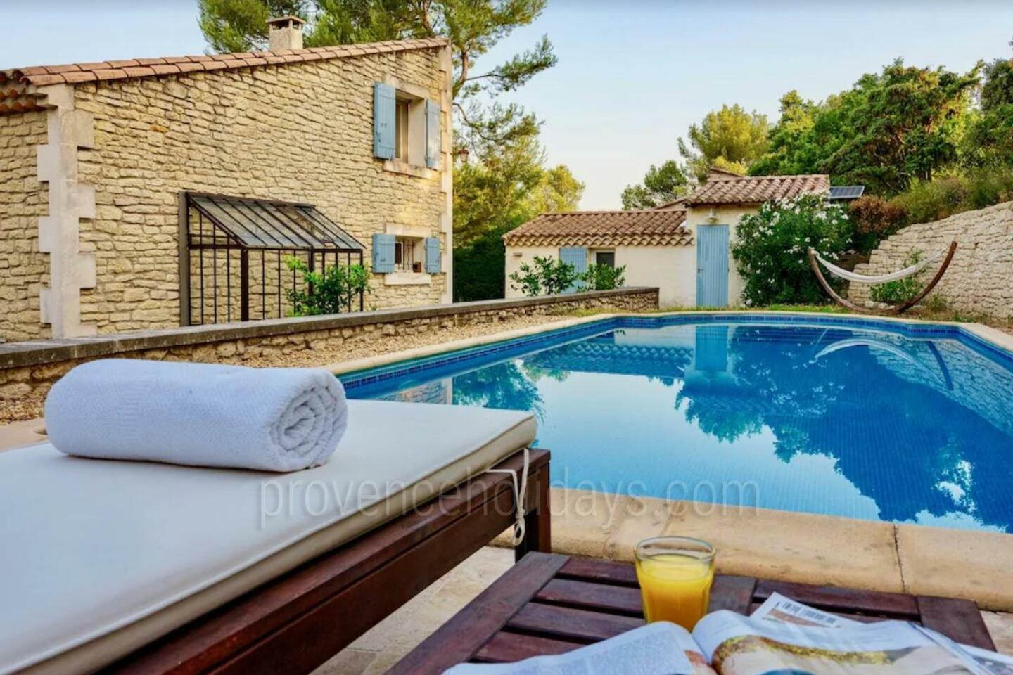 Maison de vacances moderne avec maison d'hôtes à Saint-Rémy-de-Provence 12 - Maison Provence: Villa: Pool