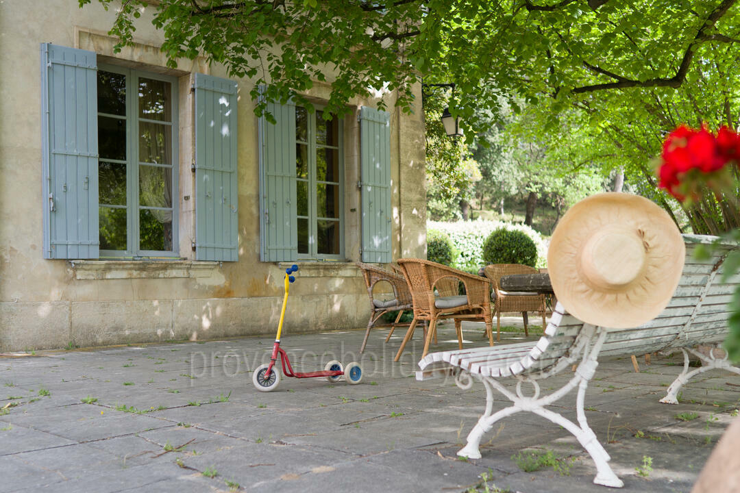 Charming Holiday Rental near the Mont Ventoux 5 - Chez Christelle: Villa: Exterior